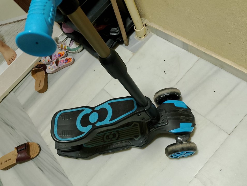 Koyu Mavi Çocuk Scooterı - Görsel 3