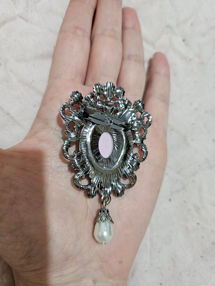 İnci Detaylı Pembe Gotik Broş - Görsel 4