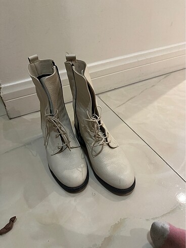 Nine west bot