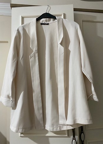 Drapeli Beyaz Kadın Keten Blazer - Görsel 2