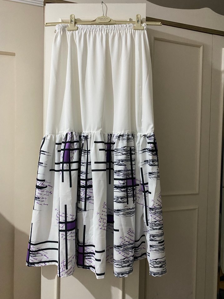 Uzun Kollu, Pilili, Yüksek Yakalı Baskılı Bluz Etek Takım - Görsel 4