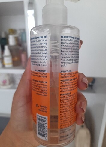 La Roche Posay Celenes yüz temizleme jeli