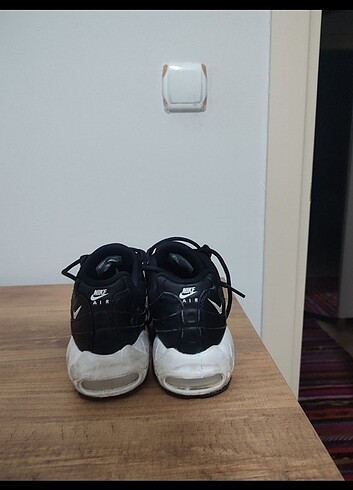 37 Beden NİKE AİR 95