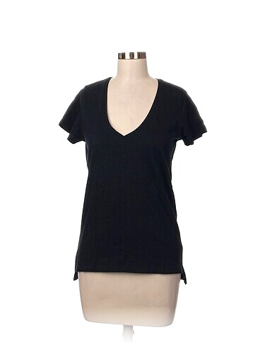 Zara T-shirt %70 İndirimli.