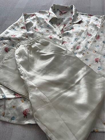 l Beden Saten pijama takımı