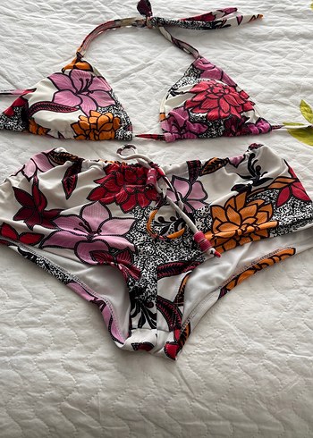 Çiçek Desenli Renkli Bohem Bikini Takımı
