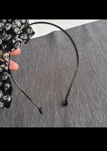 Kurukafalı Siyah Fiyonk Taç - Görsel 3