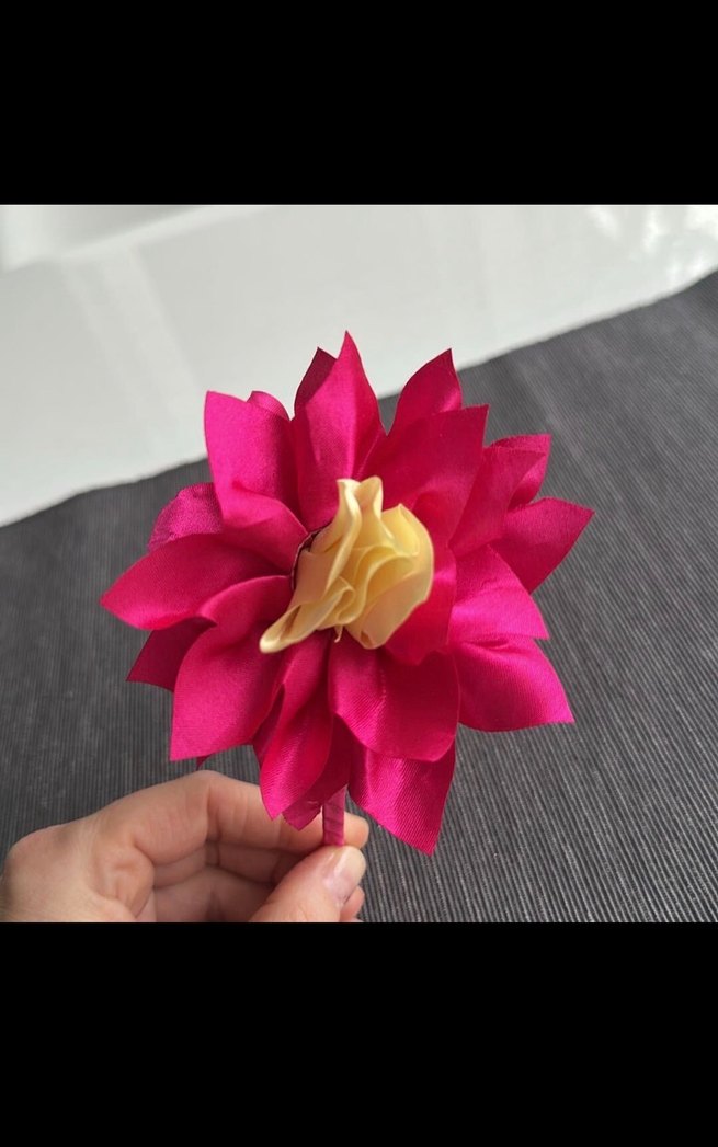 Pembe Çiçekli Taç - Görsel 2