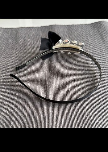 Siyah Kurdeleli Taşlı Taç - Görsel 2