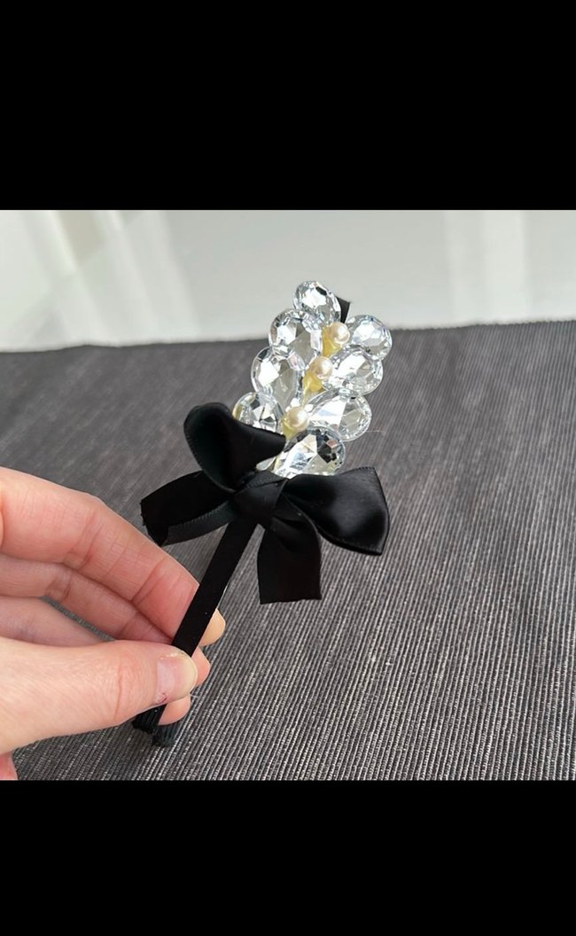 Siyah Kurdeleli Taşlı Taç - Görsel 3