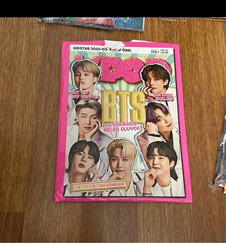 K Pop, BTS, Black Pink Dergi