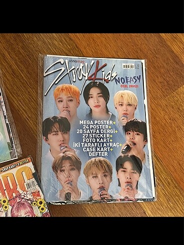 K Pop, BTS, Black Pink Dergi