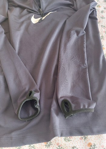 l Beden Nike Gri Yarım Fermuarlı Erkek Sweatshirt