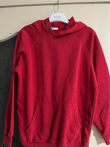 Kırmızı sweatshirt