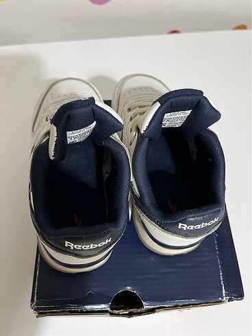 23 Beden beyaz Renk REEBOK SPOR AYAKKABI