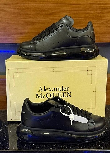 Alexander Mcquen 