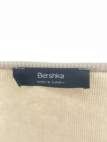 s Beden çeşitli Renk Bershka Büstiyer %70 İndirimli.
