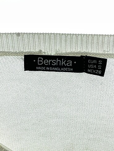 s Beden beyaz Renk Bershka Kazak / Triko %70 İndirimli.