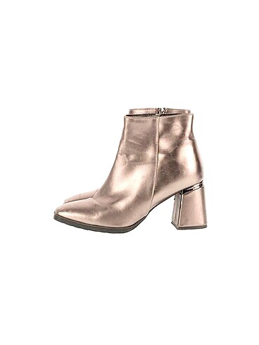 PreLoved Bot %70 İndirimli.