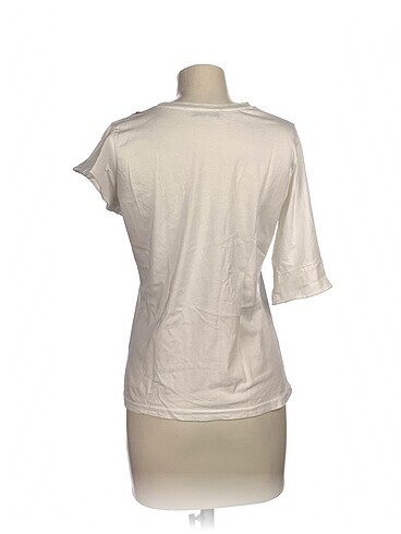 l Beden PreLoved T-shirt %70 İndirimli.