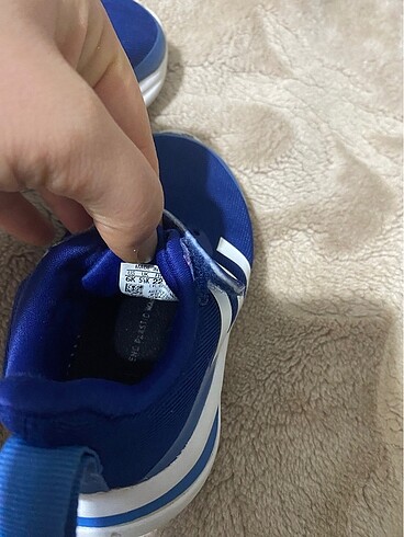 22 Beden lacivert Renk Orijinal Adidas ayakkabı çocuk