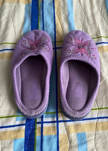 Diğer Mor Nakışlı Boncuklu Kız Terlik