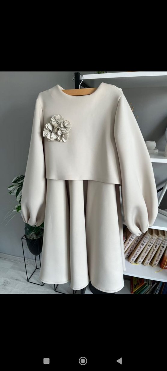 Uzun Beyaz Minimalist Elbise - Görsel 2