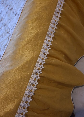 İşlemeli Beyaz Parlak Yatak Örtüsü - Görsel 6