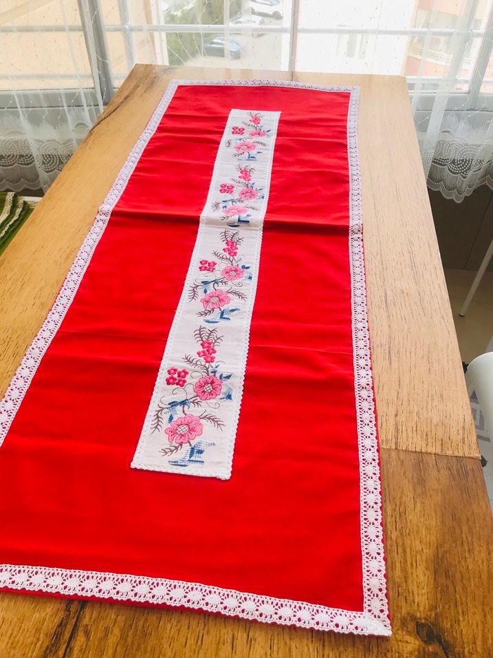Nakışlı Kırmızı Masa Örtüsü runner - Görsel 2