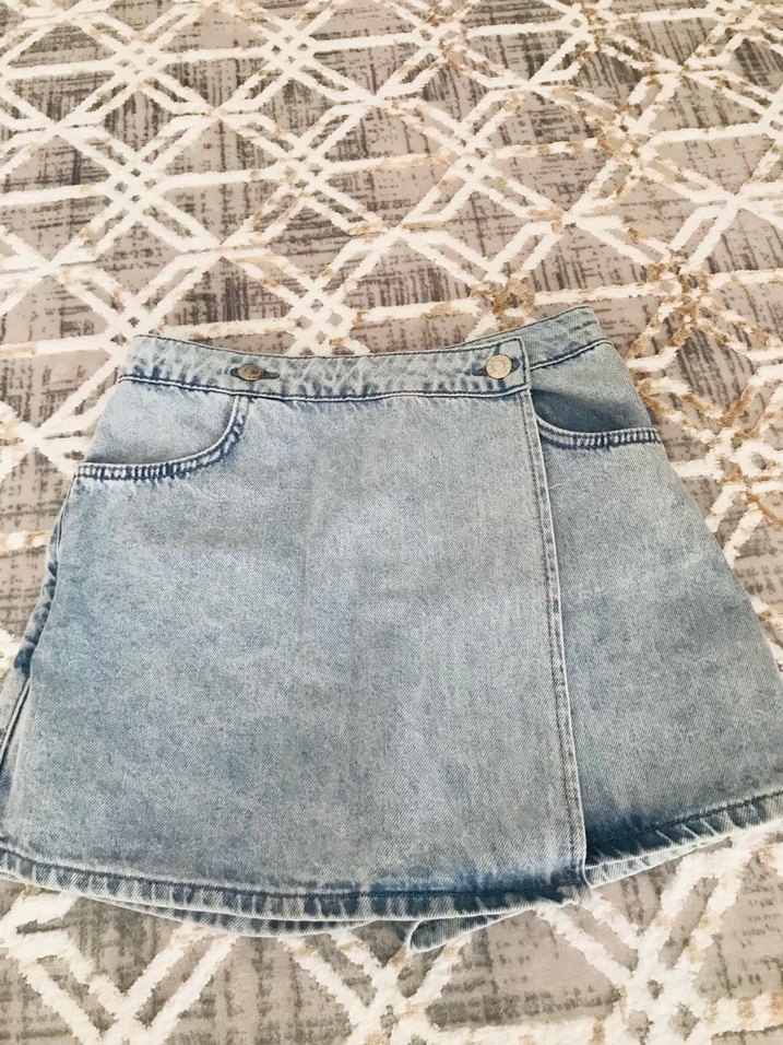 Kız çocuk Düğmeli Loose Fit Mini Kot Şort - Görsel 2