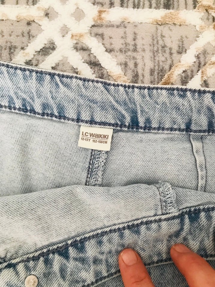 Kız çocuk Düğmeli Loose Fit Mini Kot Şort - Görsel 5