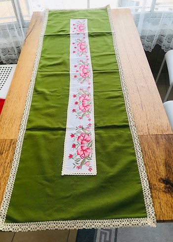 Nakışlı Yeşil Masa Örtüsü - Görsel 2