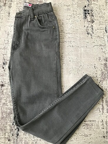 Gri pantolon