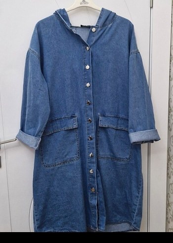 Kadın Uzun Mavi Denim Ceket