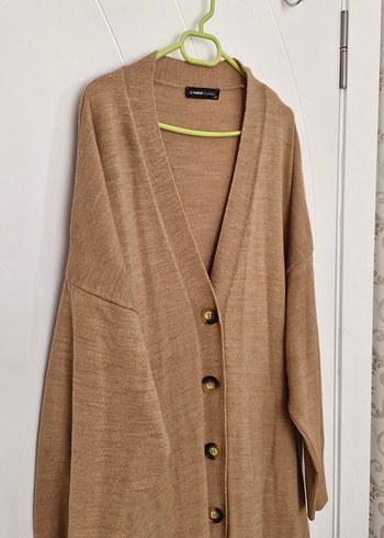 Bej Uzun Kollu Düğmeli Kadın Hırka - Görsel 2