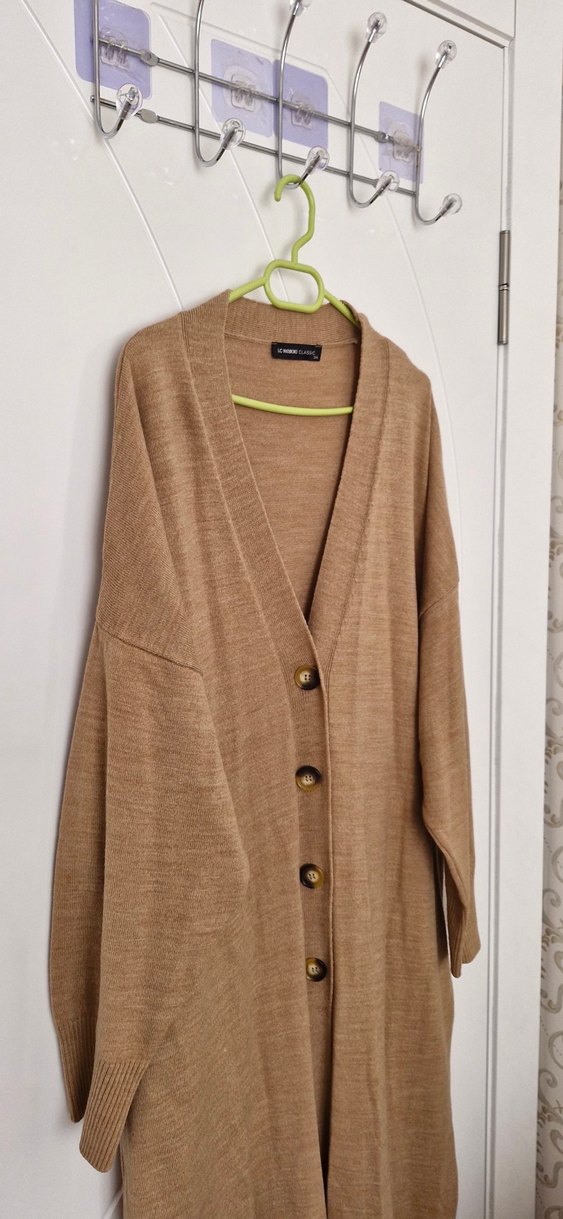 Bej Uzun Kollu Düğmeli Kadın Hırka - Görsel 2