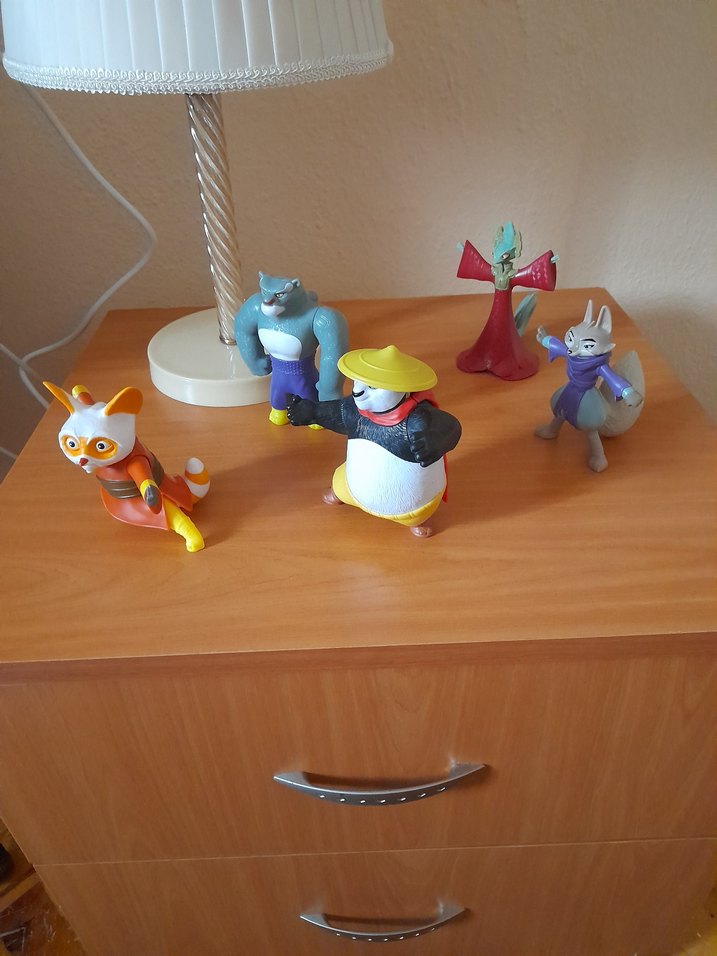 Renkli Aksiyon Figürleri Seti - Görsel 2