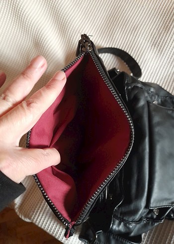 Siyah Deri Tokalı Kadın Çantası - Görsel 15