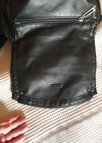 Siyah Deri Tokalı Kadın Çantası - Görsel 14