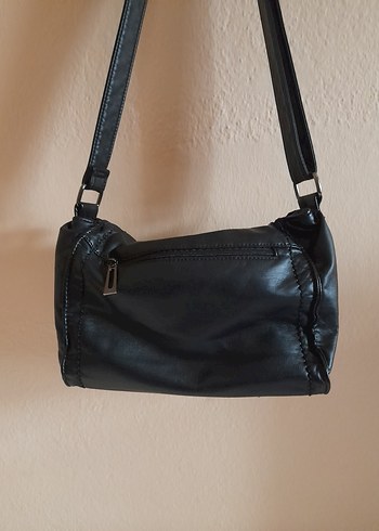 Siyah Deri Tokalı Kadın Çantası - Görsel 4
