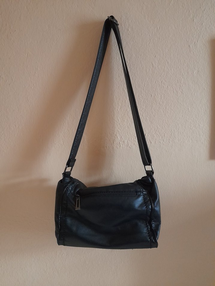 Siyah Deri Tokalı Kadın Çantası - Görsel 3