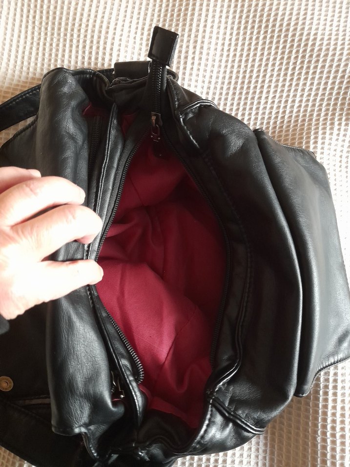 Siyah Deri Tokalı Kadın Çantası - Görsel 5