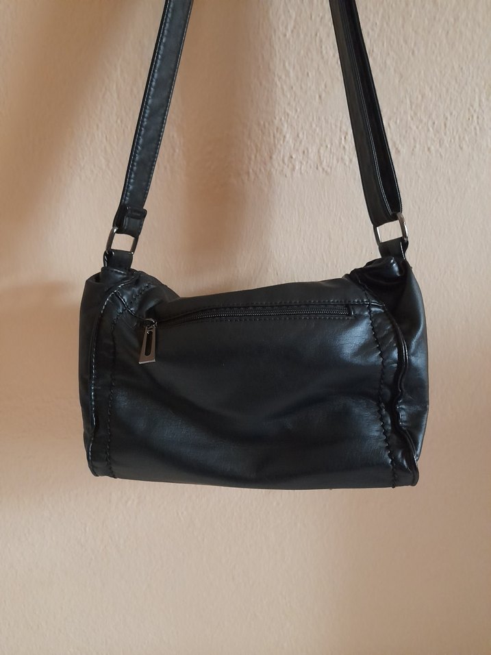 Siyah Deri Tokalı Kadın Çantası - Görsel 4
