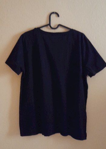 Siyah V Yaka  Kadın Tişört - Görsel 4