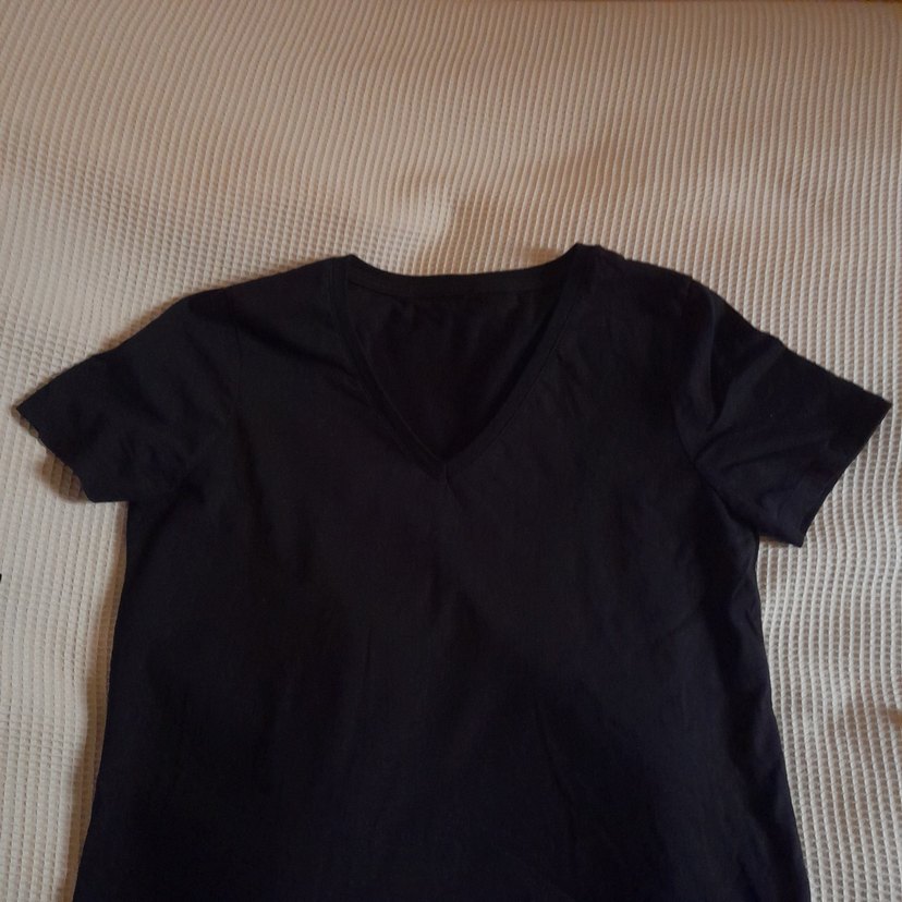 Siyah V Yaka  Kadın Tişört - Görsel 3