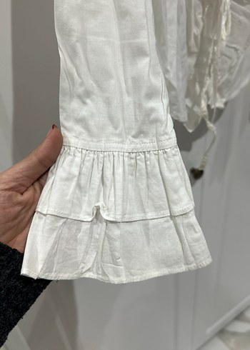 Fırfırlı Beyaz Keten V Yaka Uzun Kollu Gömlek - Görsel 3