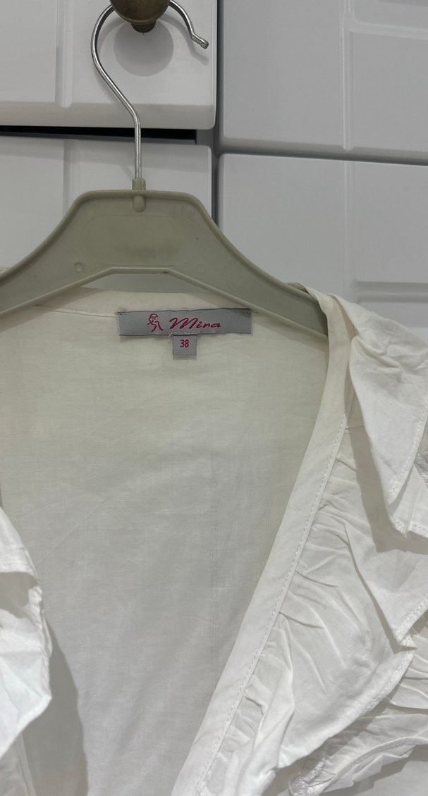 Fırfırlı Beyaz Keten V Yaka Uzun Kollu Gömlek - Görsel 2