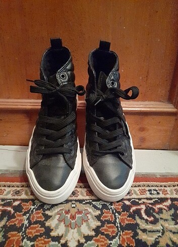 Deichmann Bayan bot
