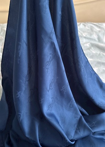 Mavi Parlak İpek Görünümlü Kadın Şal - Görsel 3