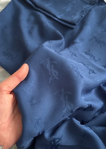 Mavi Parlak İpek Görünümlü Kadın Şal - Görsel 2